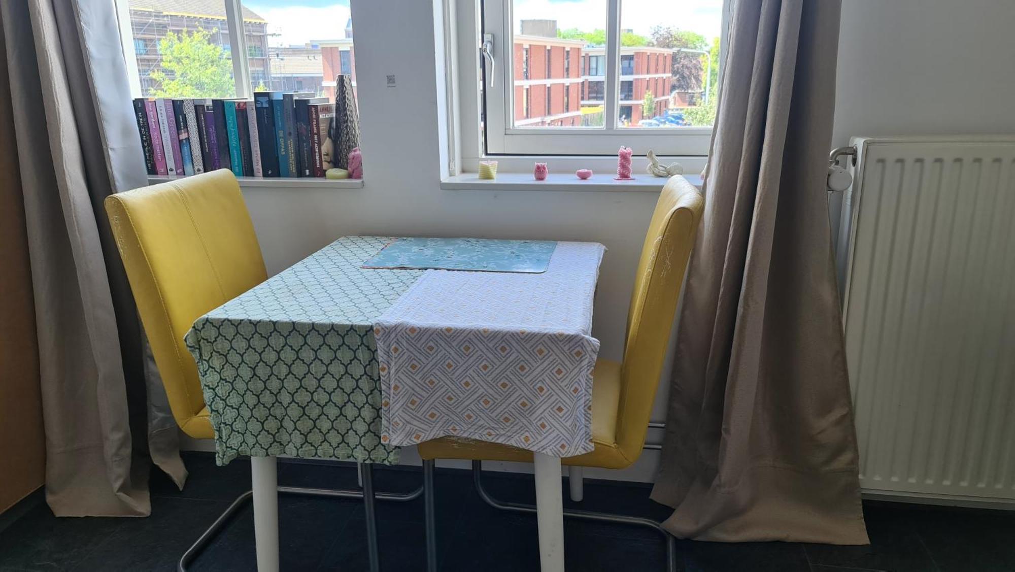 Airbnb 'Logeren Aan Het Plein' In Het Centrum Van Meppel Eksteriør billede