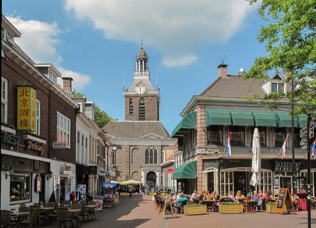 Airbnb 'Logeren Aan Het Plein' In Het Centrum Van Meppel Eksteriør billede